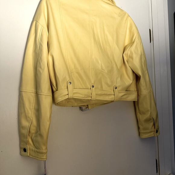 NWT faux leather butter yellow size small - Picture 4 of 4